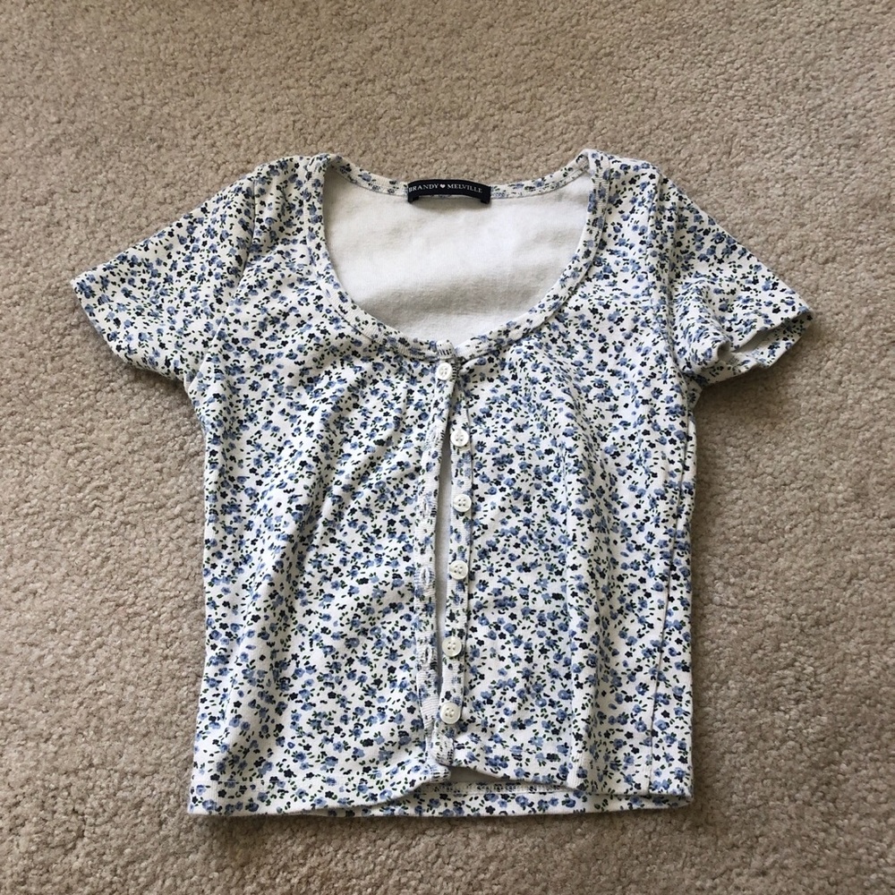 Super cute brandy Melville t shirt